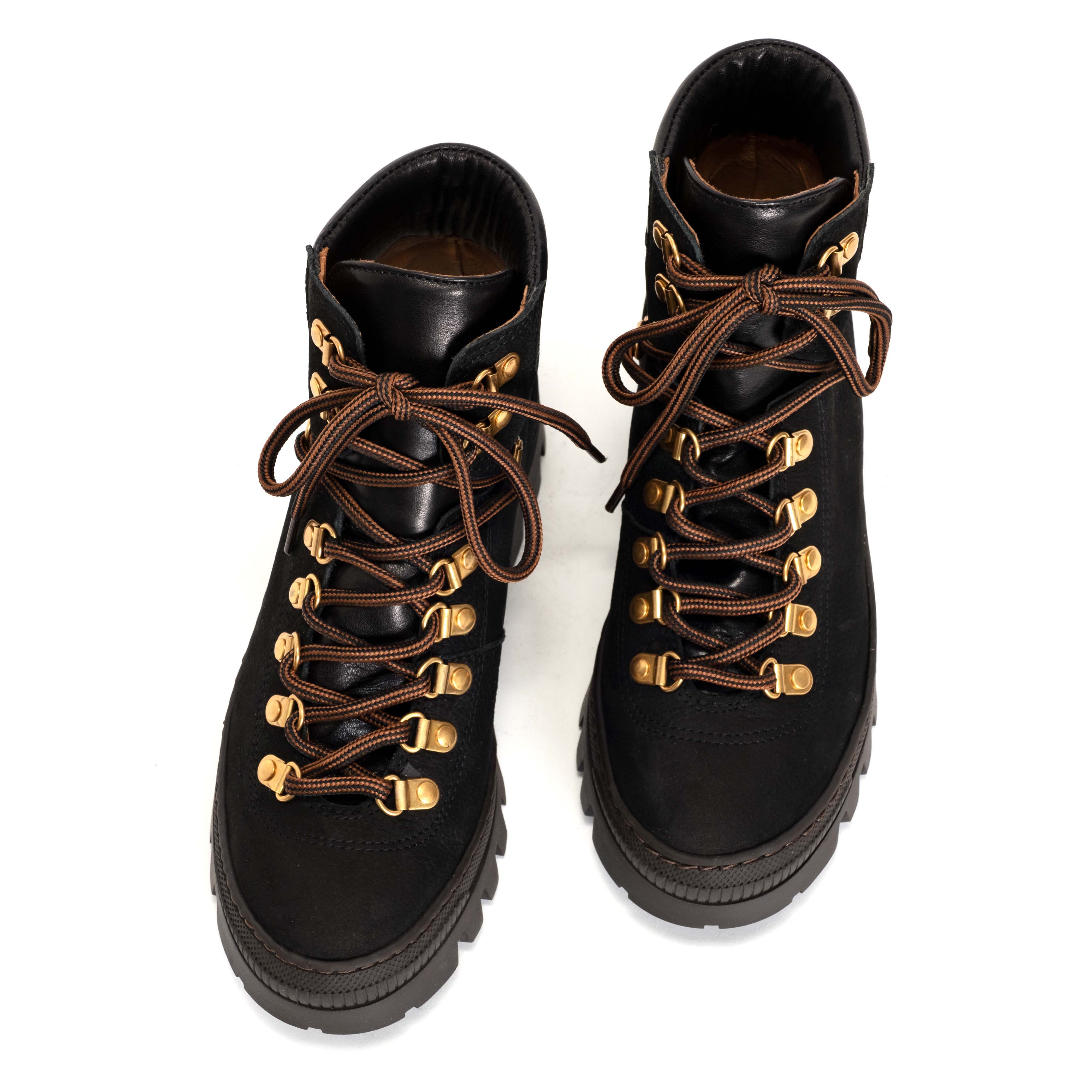 Ted Calf nubuck Black