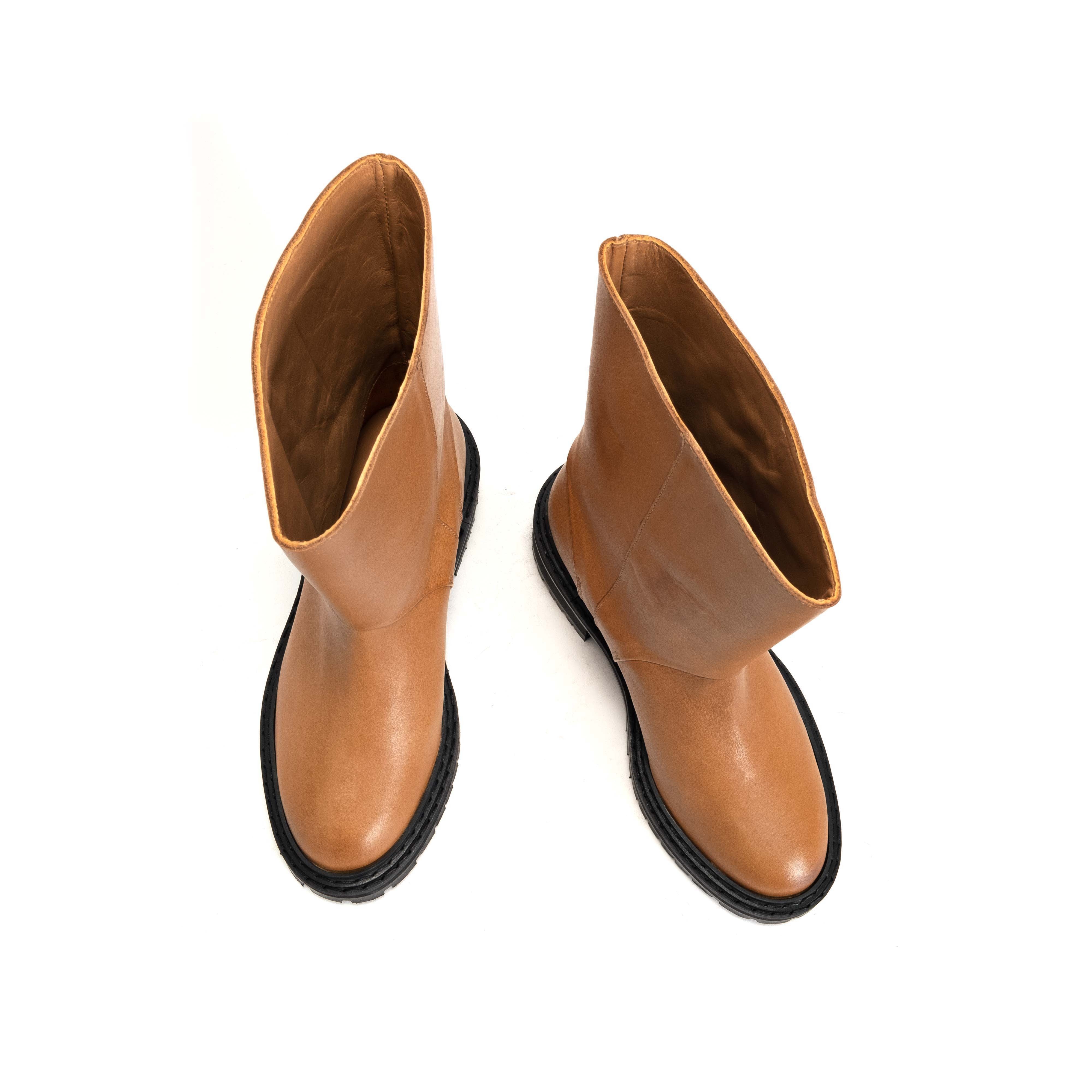 Katty Vegetable tanned calf camel