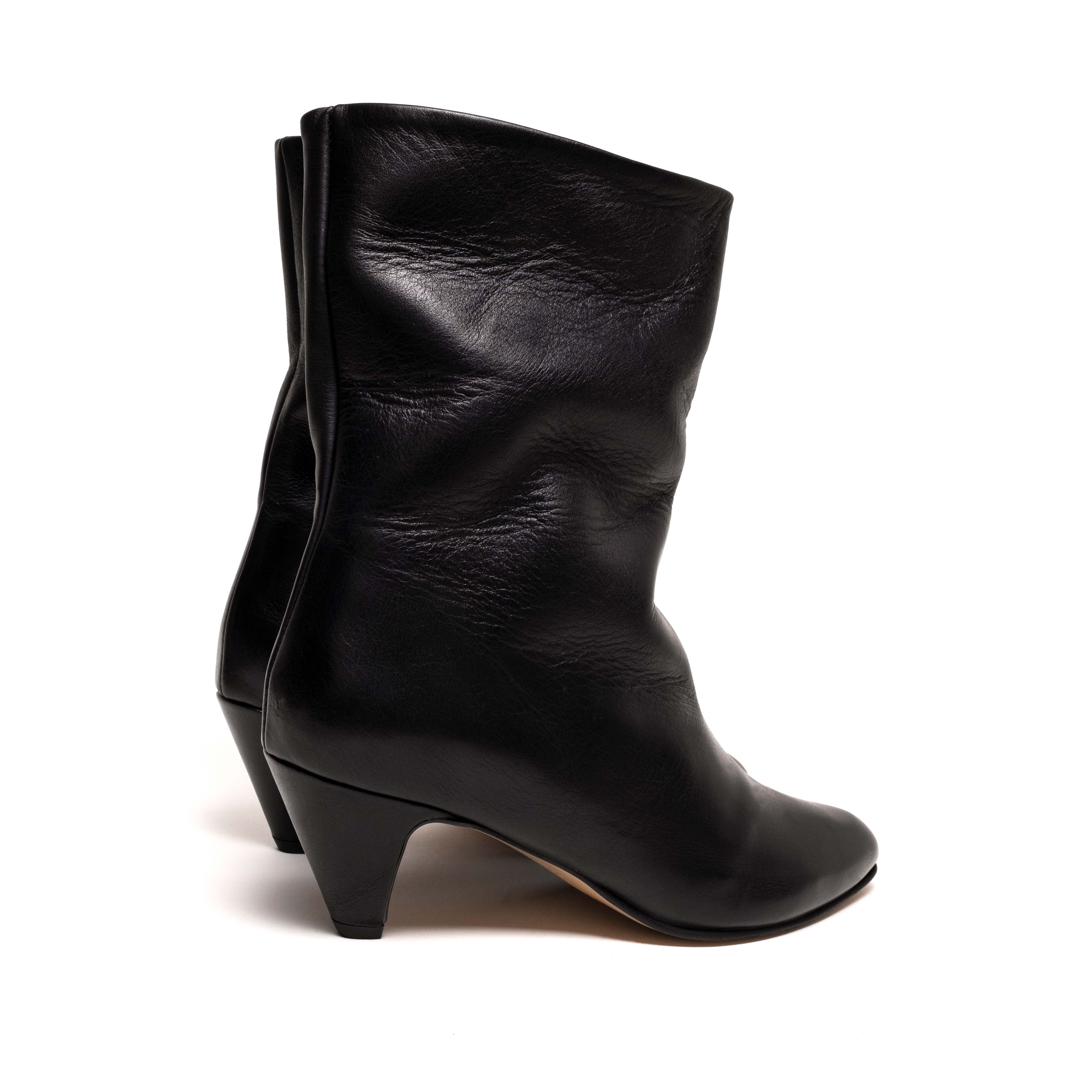 Vully 50 Stiletto Soft calf Black